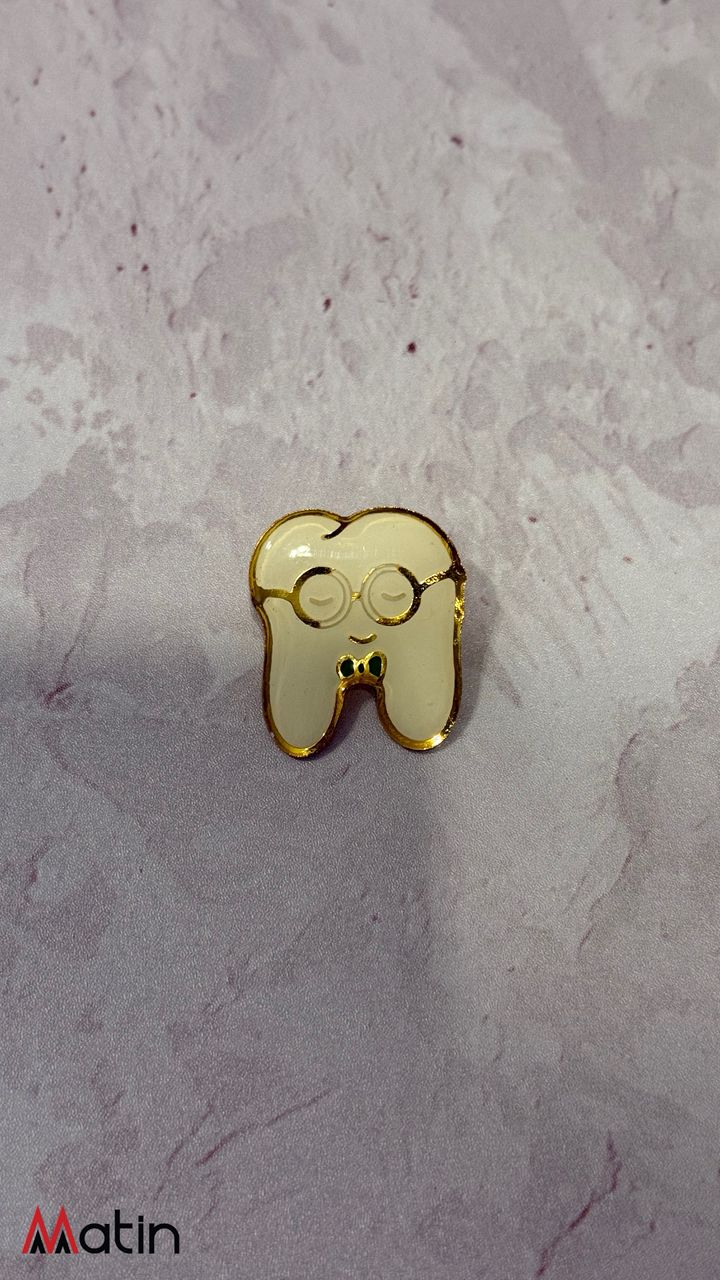 بج سینه دندان عینکی